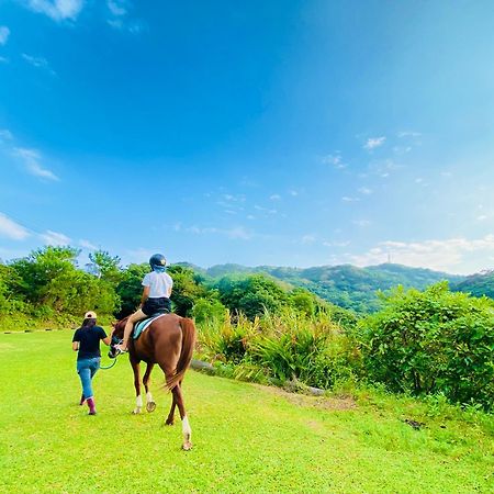 Muumin Farm Villa Nakijin Bagian luar foto